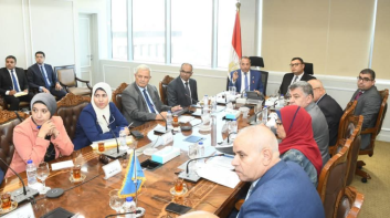 طرح مشروعات إسكان جديدة في بورسعيد.. تفاصيل اجتماع الوزير مع المحافظ